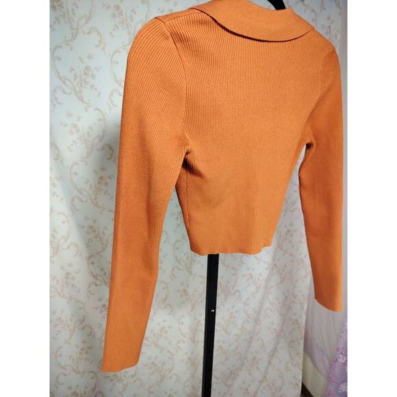 Women's Collared Deep Plunge Twist Crop Top Long Sleeve Sweater, Size Large - Picture 6 of 13